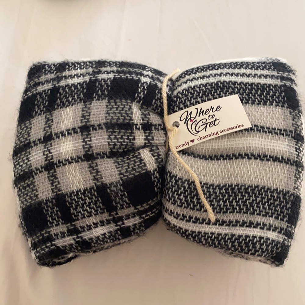 Black and white plaid blanket scarf